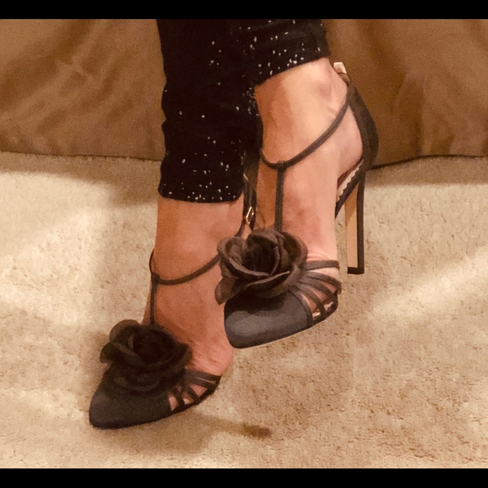 SJP ETTA PUMP SIZE 38 (8) new never worn.